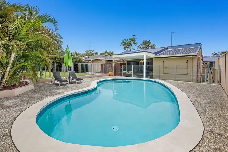 9 Sassafras Drive, Ashmore QLD 4214
