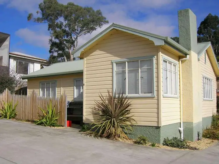 Main view of Homely unit listing, 2/82 Gordons Hill Road, Lindisfarne TAS 7015