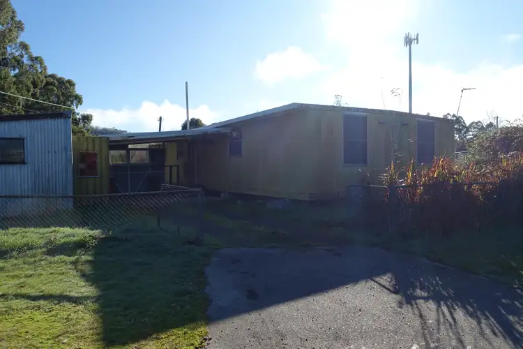 21 Sale Street, Tullah TAS 7321