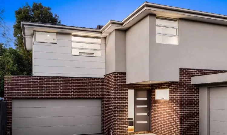 Main view of Homely townhouse listing, 2/17 Taronga Court, Nunawading VIC 3131