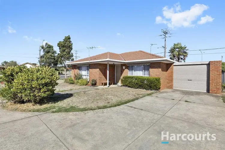 Main view of Homely unit listing, 2/102-104 Learmonth Road, Wendouree VIC 3355