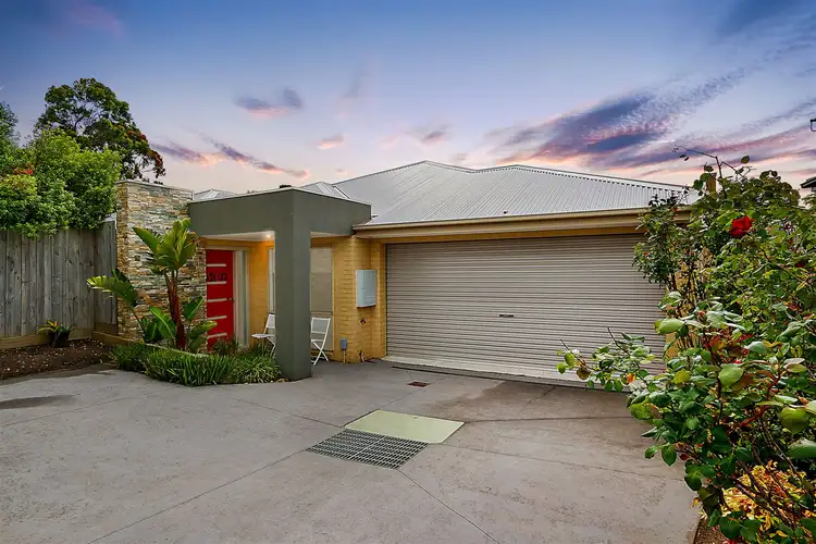 2/11 Olivia Way, Hastings VIC 3915