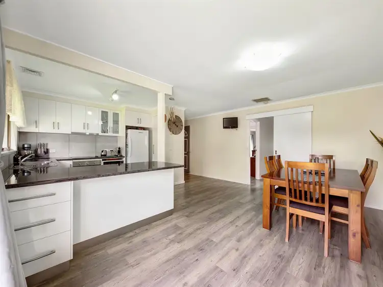 Fourth view of Homely house listing, 4 Iris Court, Wangaratta VIC 3677