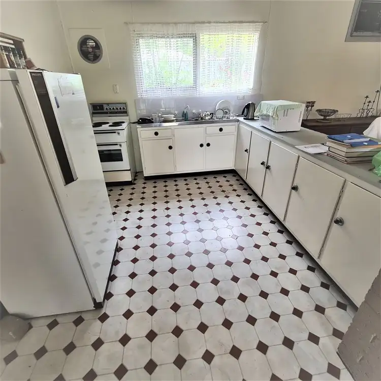 Second view of Homely house listing, 27 The Boulevard, Eildon VIC 3713
