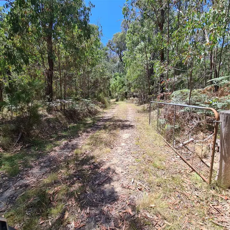 663 South Cathedral Lane, Buxton VIC 3711