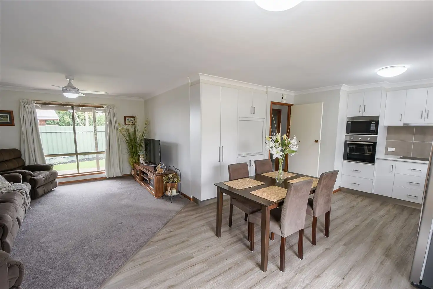 Main view of Homely unit listing, 2/17 O'Connor Street, Horsham VIC 3400