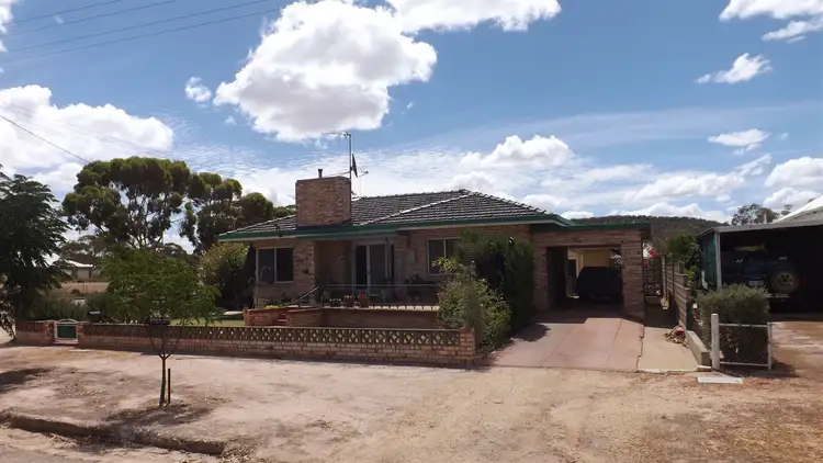 1 James Street, Kellerberrin WA 6410