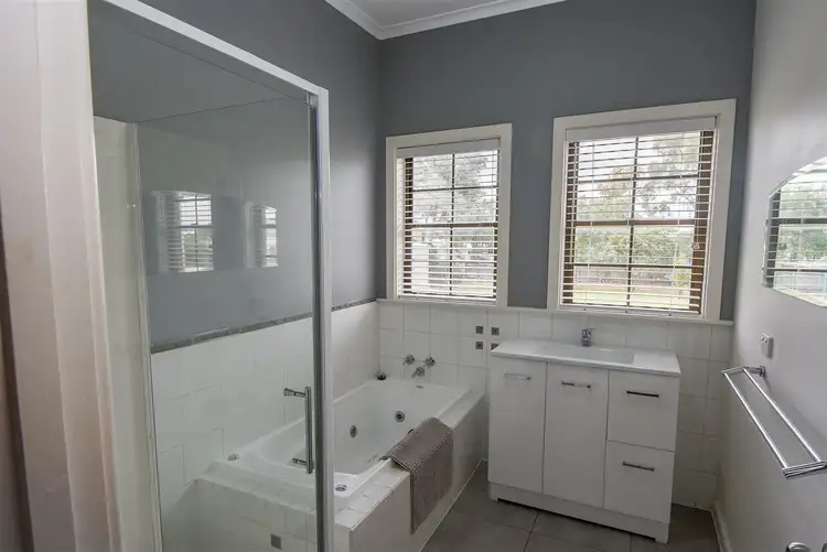 Fifth view of Homely house listing, 29 Lake Street, Edenhope VIC 3318