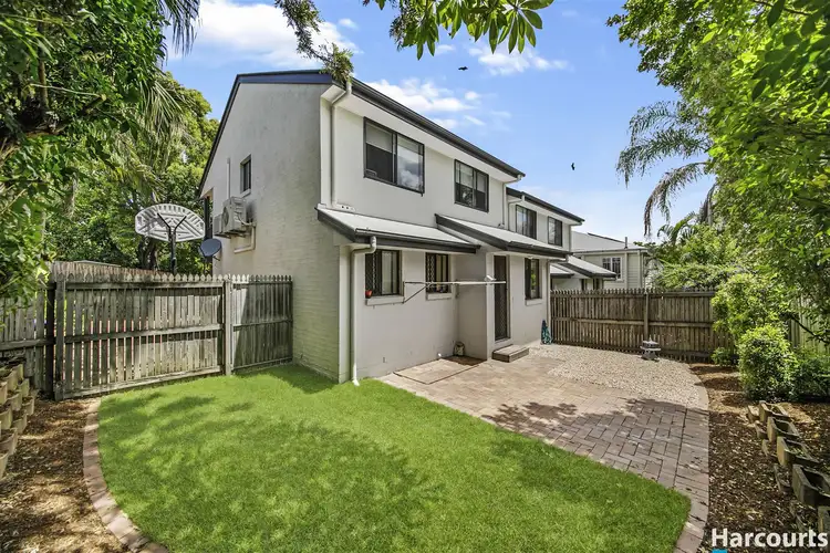 1/10 Thrushton Street, Greenslopes QLD 4120