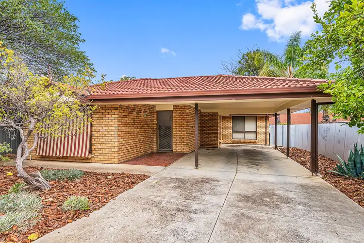 4 Sir James Hardy Way, Woodcroft SA 5162