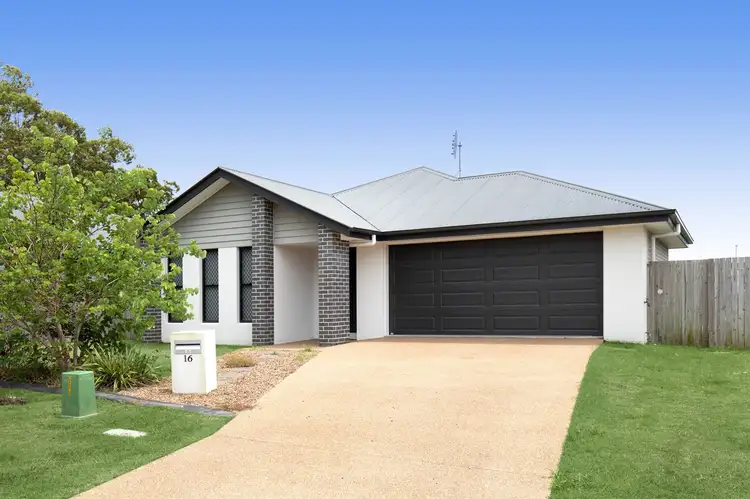 16 Lillee Ct