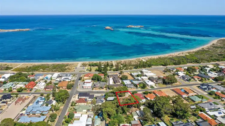 102 Gloucester Crescent, Shoalwater WA 6169