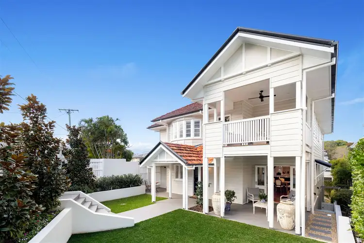 25 Pembroke Road, Coorparoo QLD 4151