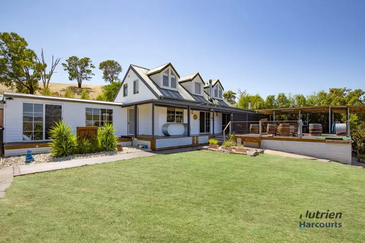 1099 Howes Creek Road, Mansfield VIC 3722