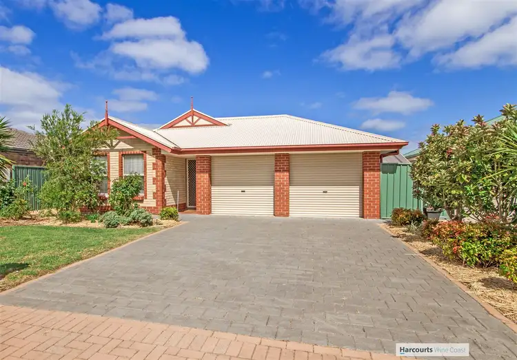 18 Emerald Boulevard