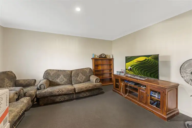 Second view of Homely house listing, 7 Dove Crescent, Kleinton QLD 4352
