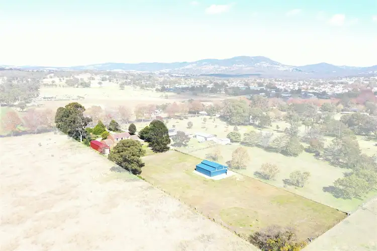 26 Casino Road, Tenterfield NSW 2372