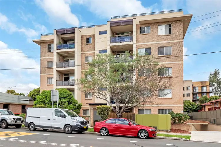 17/2 Fifth Avenue, Blacktown NSW 2148