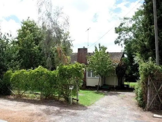 8 Cowley Street, Boyup Brook WA 6244