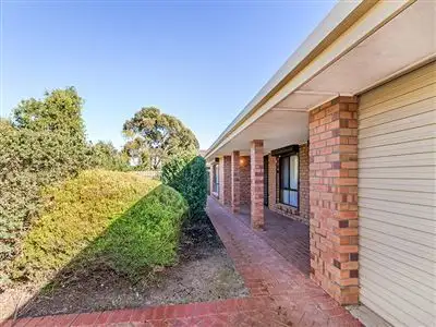 4 Banks Road, Woodcroft SA 5162