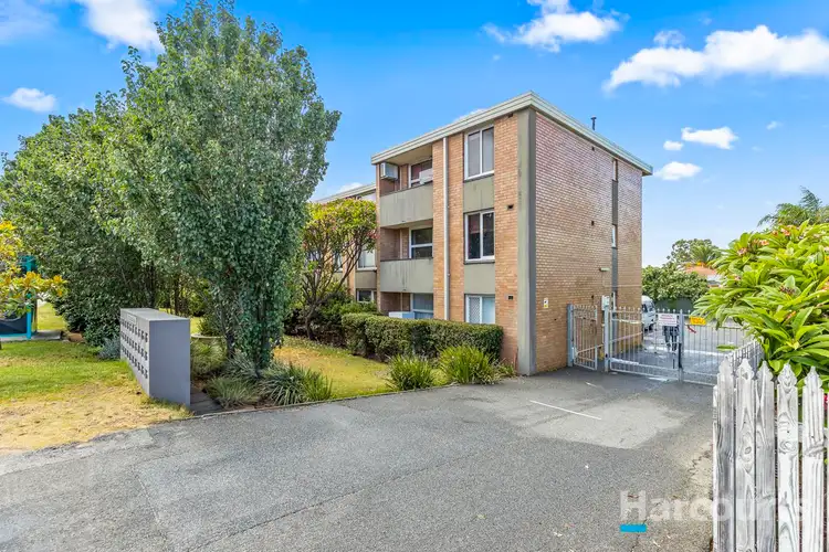 9/221 Clontarf Road, Hamilton Hill WA 6163