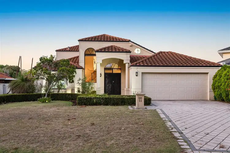 11 Arno Crescent, Attadale WA 6156