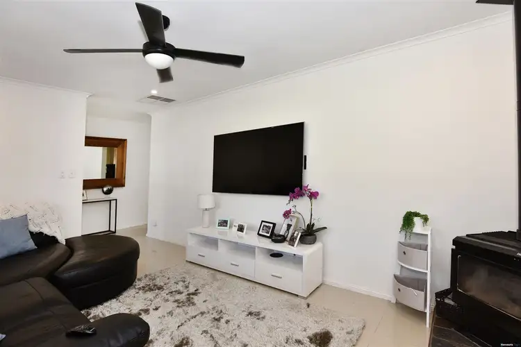 Second view of Homely house listing, 27 Glyndale Grove, Huntfield Heights SA 5163