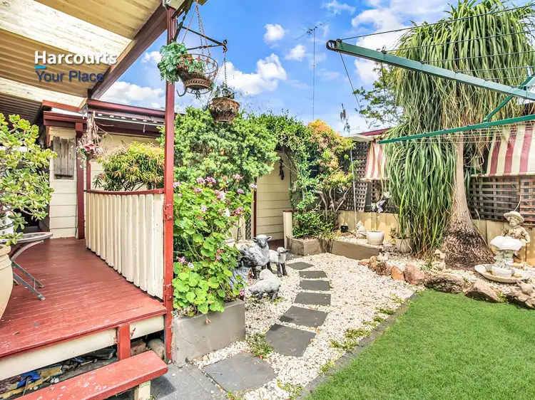 Fifth view of Homely house listing, 10 Samoa Place, Lethbridge Park NSW 2770