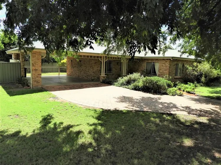 35 Deacon Drive, Warren NSW 2824