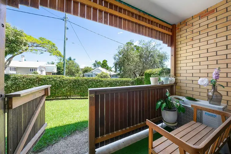 2/9 Kedron Street, Wooloowin QLD 4030
