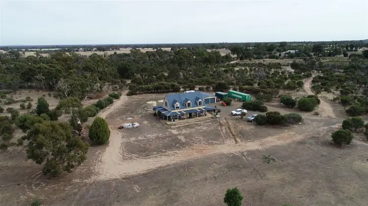 1631 Winfields Road, Laharum VIC 3401