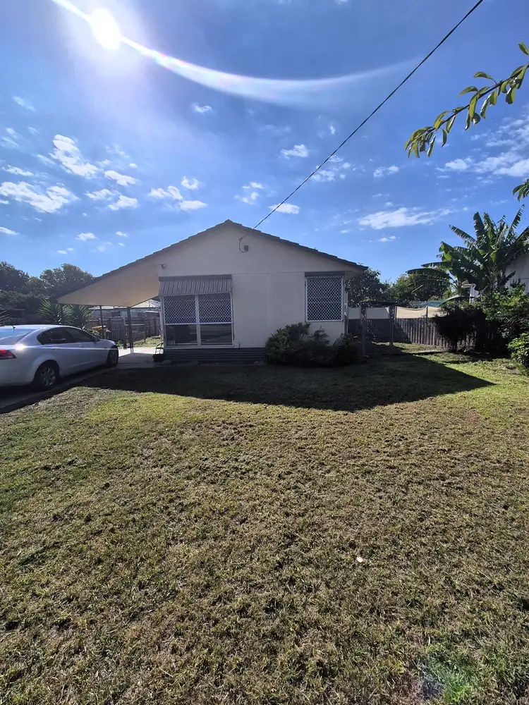 6 Cameron Crescent