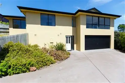 2/6 Megan Court, Tranmere TAS