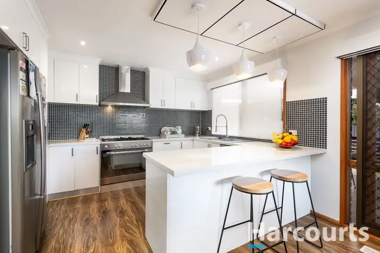 Fifth view of Homely house listing, 10 Lambert Court, Endeavour Hills VIC 3802