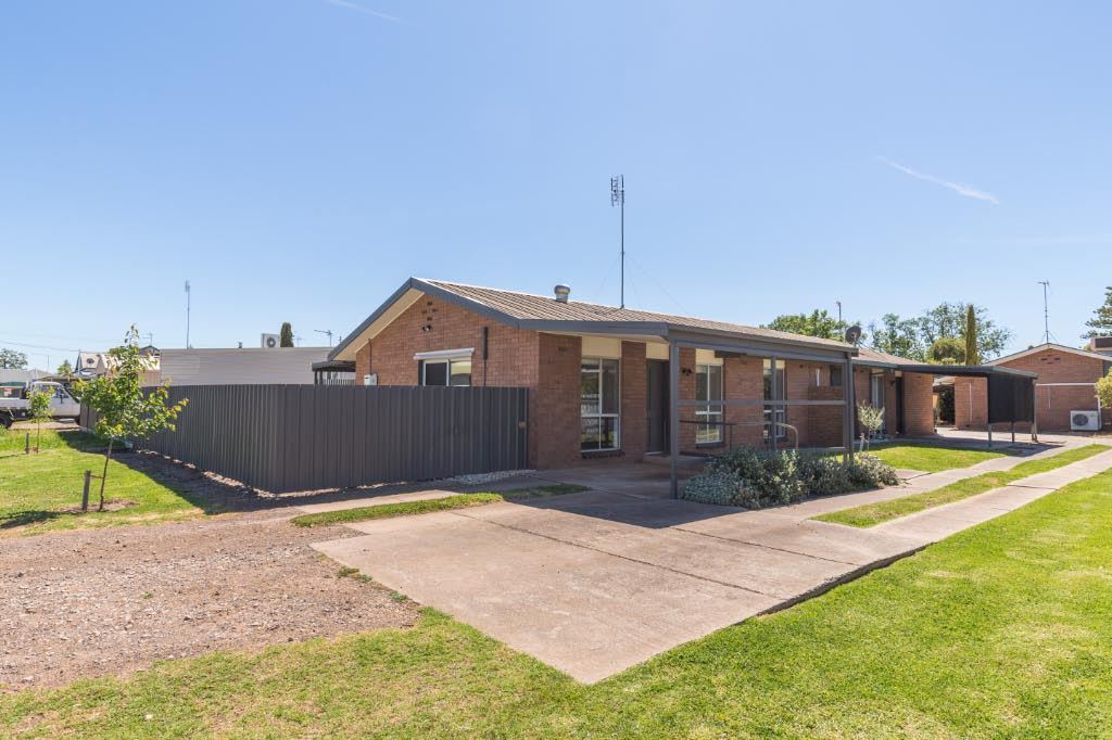 Main view of Homely unit listing, 4/8 Robinson Street, Horsham VIC 3400