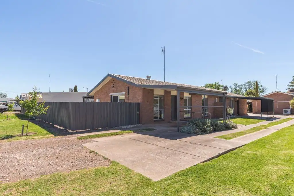 Main view of Homely unit listing, 4/8 Robinson Street, Horsham VIC 3400