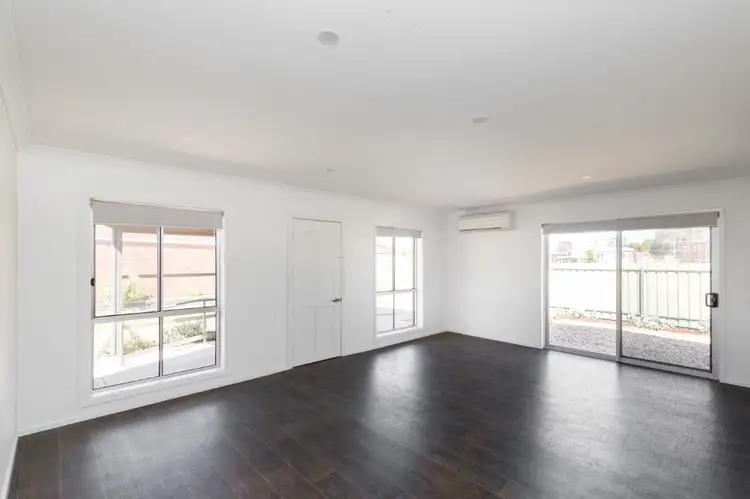 Fifth view of Homely unit listing, 4/8 Robinson Street, Horsham VIC 3400