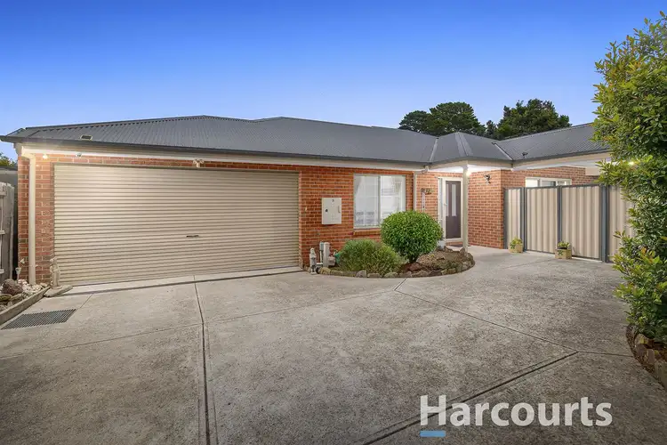 Main view of Homely unit listing, 2/4 Vivienne Avenue, Boronia VIC 3155