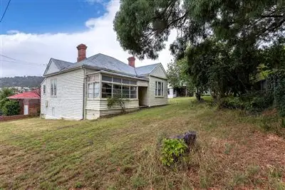 7 & 7a Crisp Street, Sandy Bay TAS