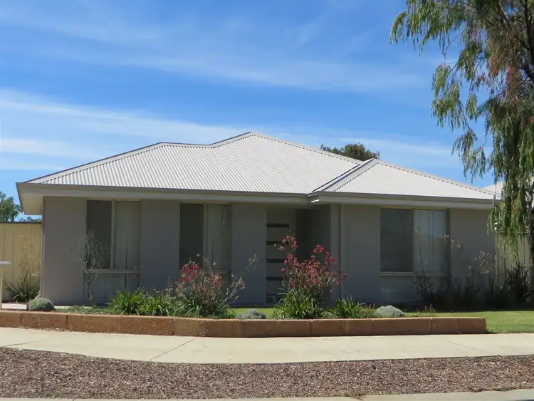 5 Paterson Drive, Yalyalup WA 6280