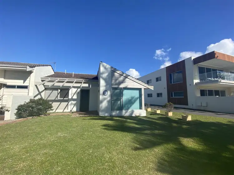 880 Geographe Bay Road