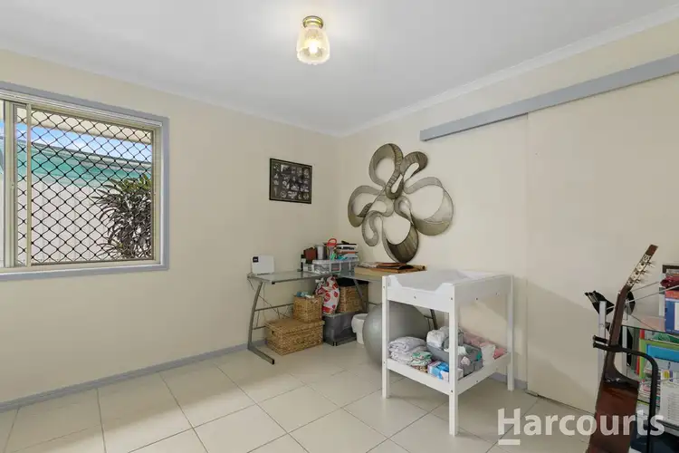 Seventh view of Homely house listing, 4 Fiona Court, Urangan QLD 4655