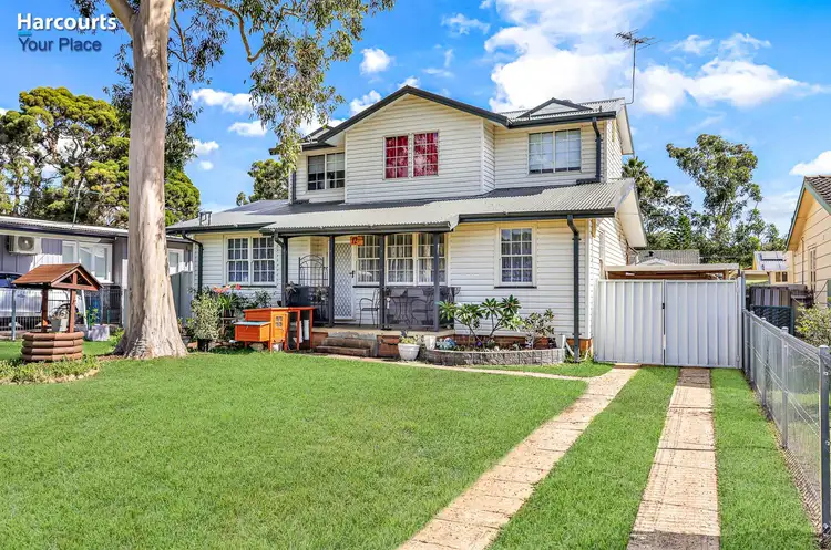 12 Manila Road, Lethbridge Park NSW 2770