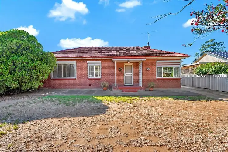 8 Midway Road, Elizabeth East SA 5112