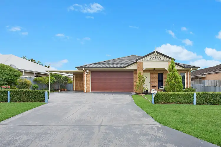 4 Coffey Court, Beachmere QLD 4510