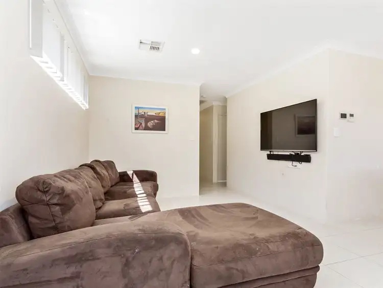 Fourth view of Homely house listing, 6 Macadamia Loop, Piara Waters WA 6112