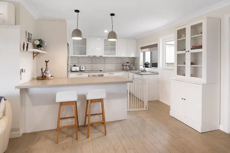 Second view of Homely house listing, 7 Goulburn Close, Arundel QLD 4214
