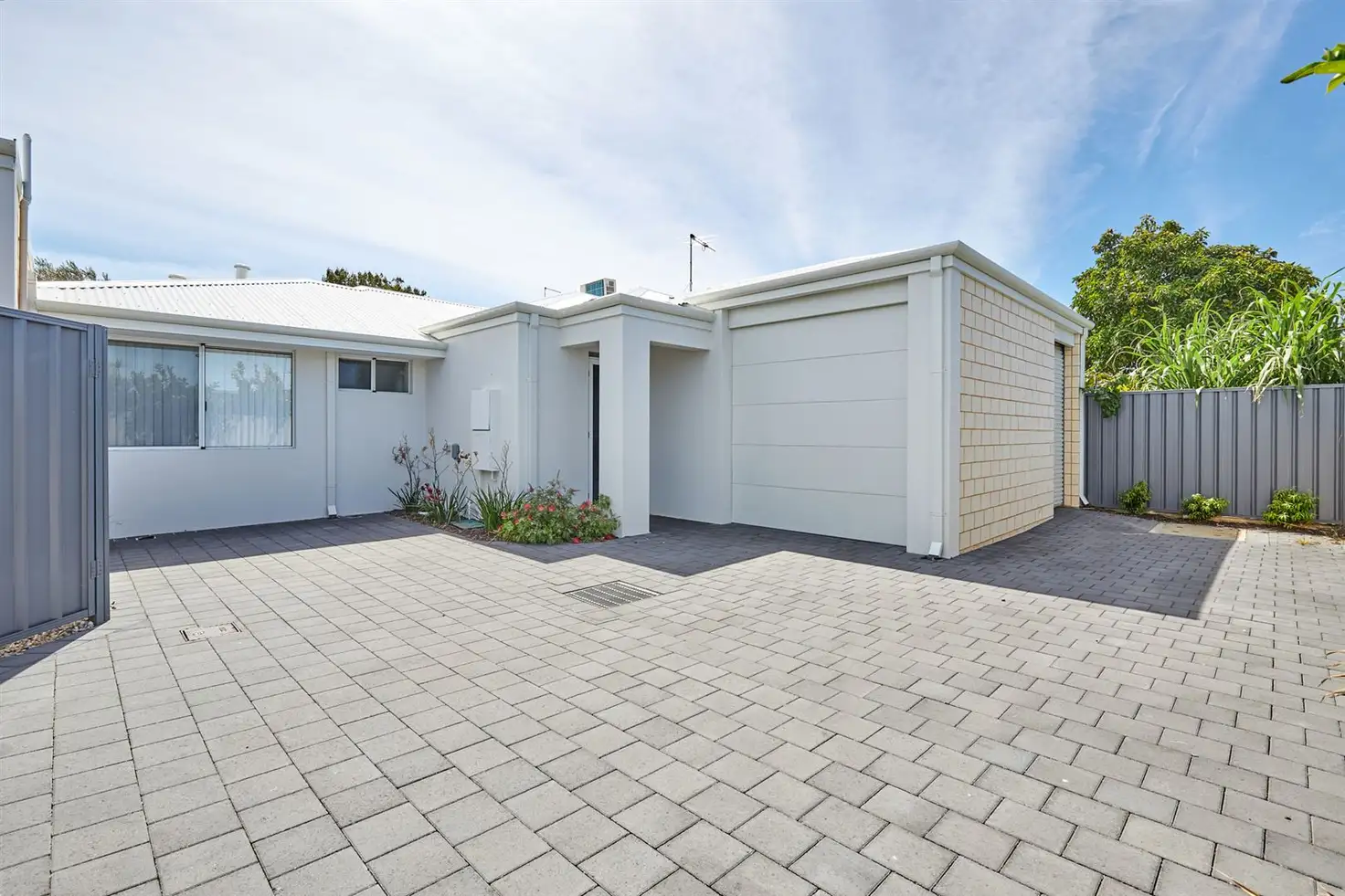 Main view of Homely unit listing, 4/26 Hamilton Road, Hamilton Hill WA 6163