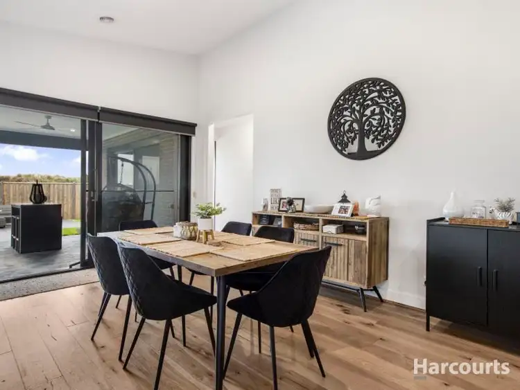 Sixth view of Homely house listing, 32 Paramount Drive, Warragul VIC 3820