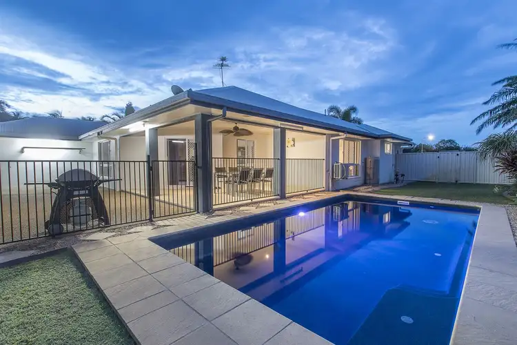 17 Livistonia Close, Bushland Beach QLD 4818